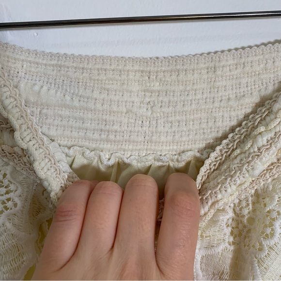 White Stretchable midi floral pattern skirt - Picture 6 of 8